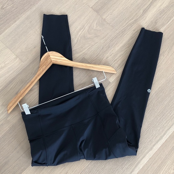 Lululemon Fast & Free 7/8 Tight II *Non-Reflective Nulux 25" Black, Size 6 - Picture 13 of 17